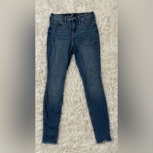 Hollister Curvy High Rise Super Skinny Y2K Jeans Med Wash Raw Hem 26 Womens 3S 3